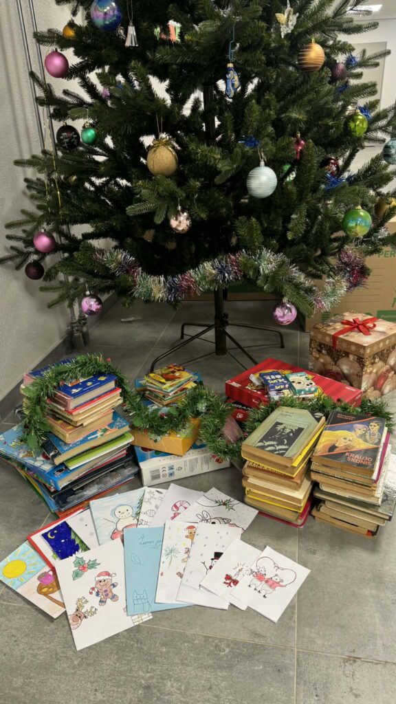 Kalėdinė gerumo akcija „Dovanok šypseną“